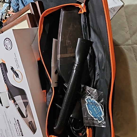 This worx  car vacuum nwot all parts and accessories included - Picture 5 of 5